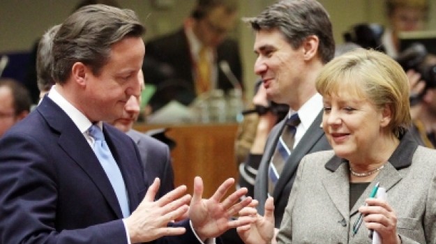 Cameron e Merkel discutem sobre o terrorismo