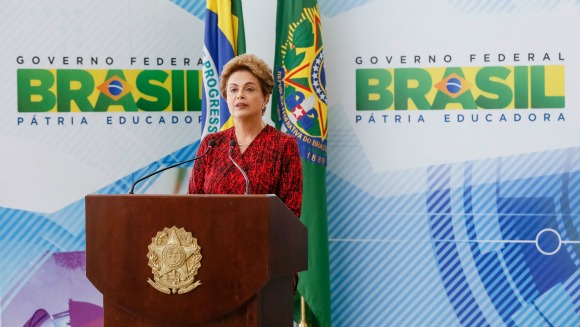 Brasília - DF, 11/01/2016. Presidenta Dilma Rousseff durante cerimônia de sanção do marco legal da ciência, tecnologia e inovação e lançamento da chamada universal no Palácio do Planalto. Foto: Ichiro Guerra/PR