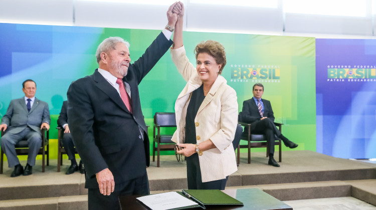 Brasília - DF, 17/03/2016. Presidenta Dilma Rousseff durante cerimônia de posse dos novos Ministros de Estado Chefe da Casa Civil, Luiz Inácio Lula da Silva; da Justiça, Eugênio Aragão; da Secretaria de Aviação Civil, Mauro Lopes e do Chefe de Gabinete Pessoal da Presidenta da República, Jaques Wagner. Foto: Roberto Stuckert Filho/PR